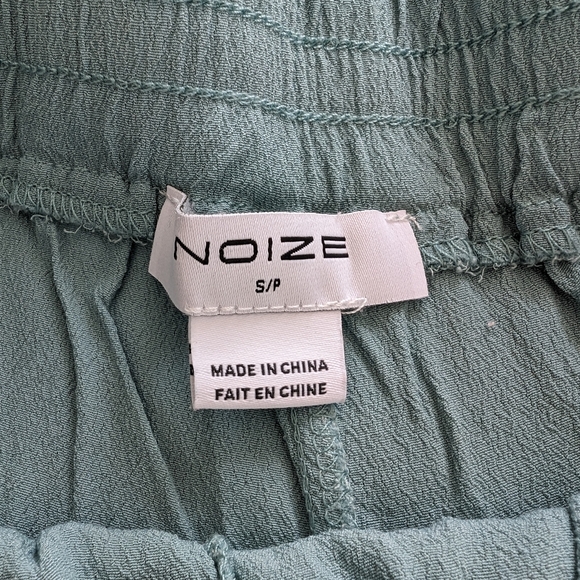 NWOT Noize Matching Ginnie Crop Top and Magnolia Shorts Set in Surf Green - Picture 2 of 5